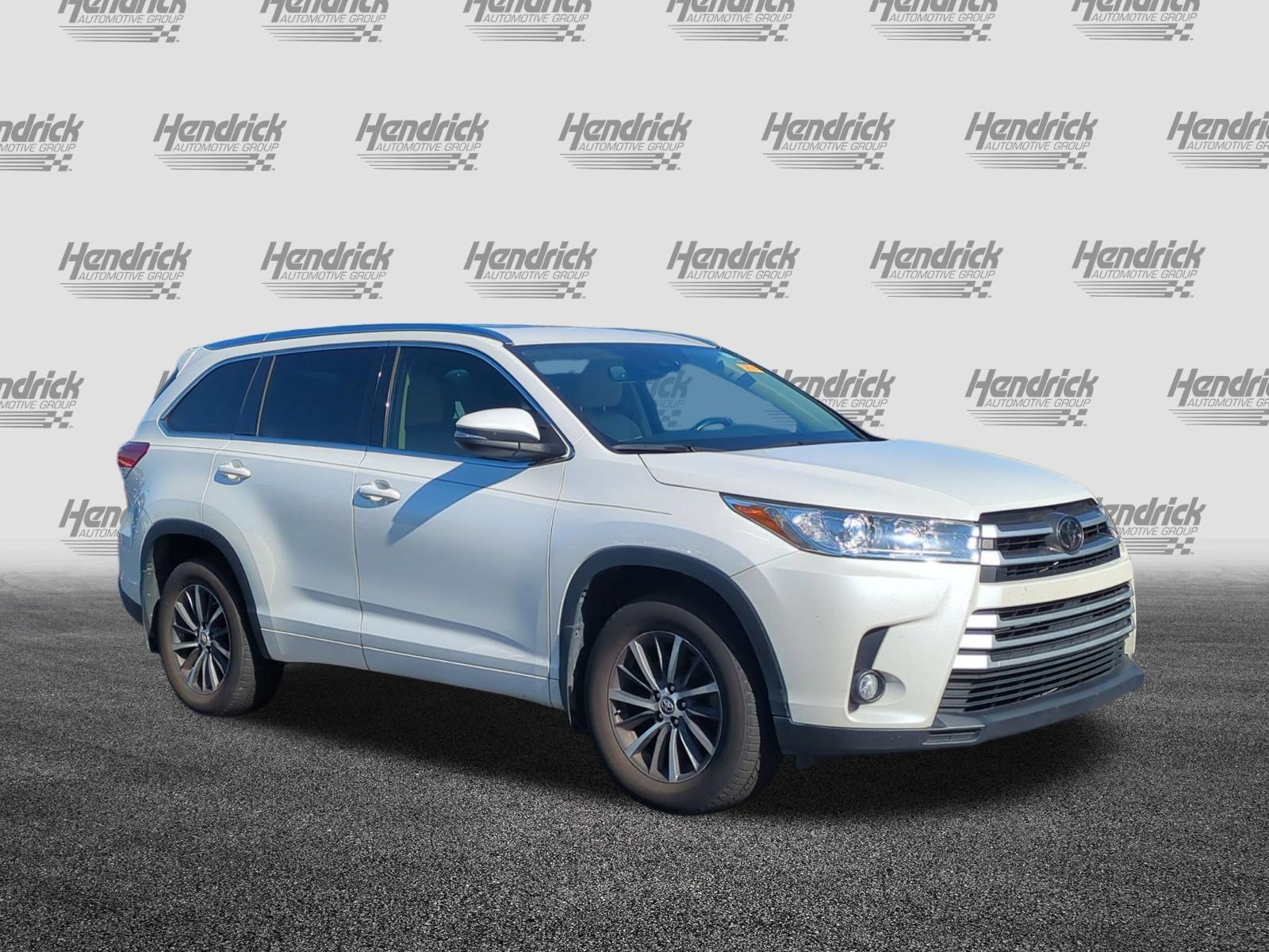 Used 2018 Toyota Highlander XLE AWD/4WD image 2
