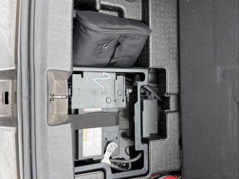 Used 2017 Chevrolet Volt LT w/ Comfort Package FWD image 26