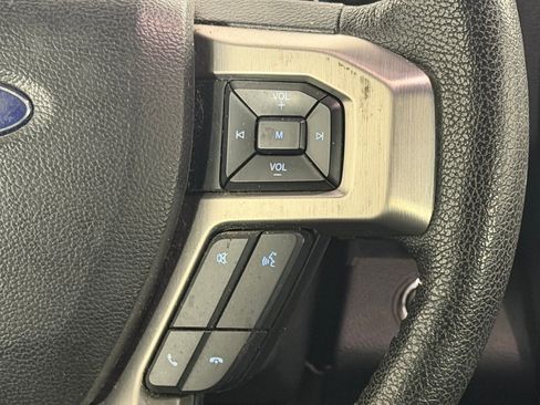 Used 2016 Ford F150 Platinum w/ Equipment Group 701A Luxury image 23