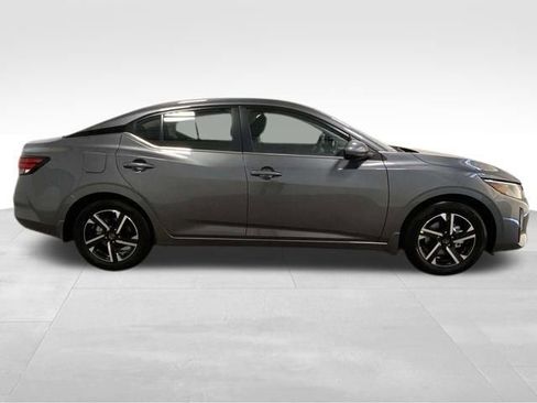 New 2025 Nissan Sentra SV image 2