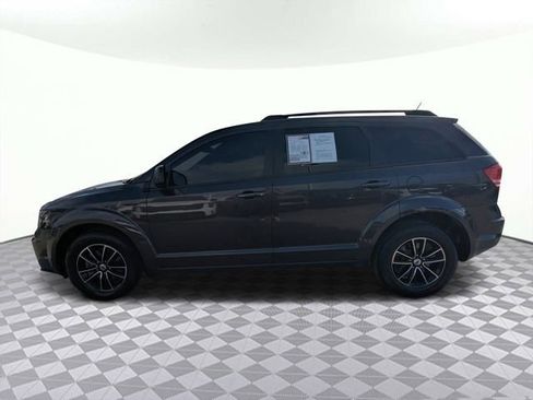 Used 2018 Dodge Journey SE w/ Blacktop Package image 4