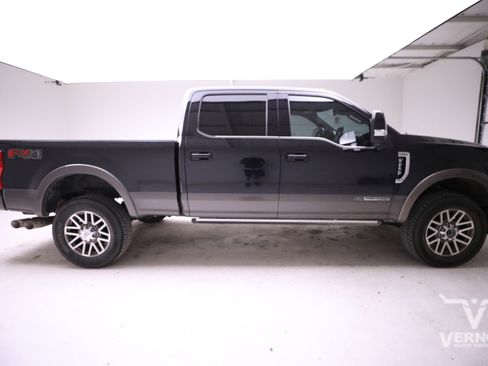 Used 2019 Ford F250 King Ranch w/ King Ranch Ultimate Package image 5