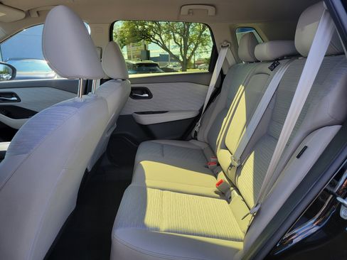 Used 2023 Nissan Rogue SV image 10