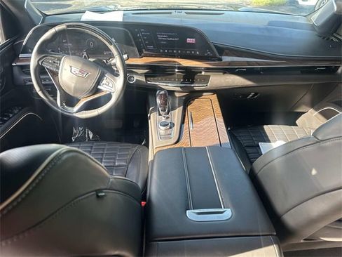 Certified 2023 Cadillac Escalade Premium Luxury Platinum w/ Heavy-Duty Trailer Package image 21