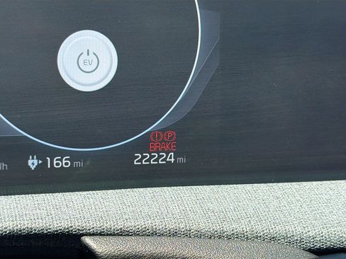 Used 2024 Kia EV6 Light AWD/4WD image 19