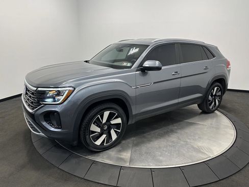 Used 2024 Volkswagen Atlas Cross Sport SE image 3