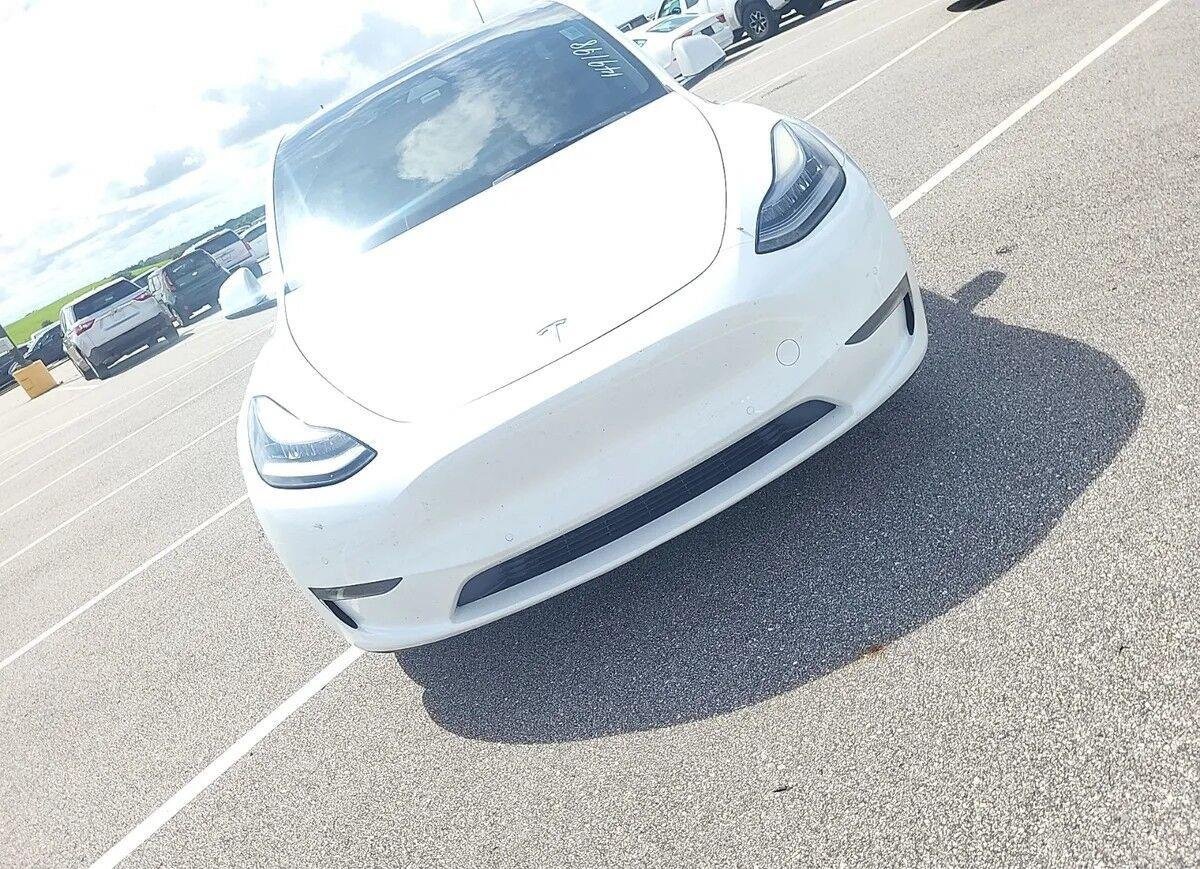 Used 2021 Tesla Model Y Long Range AWD/4WD image 5