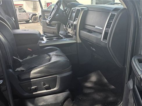 Used 2015 RAM 2500 Laramie w/ Black Appearance Group AWD/4WD image 14