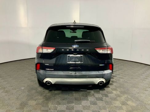 Used 2020 Ford Escape SE image 14