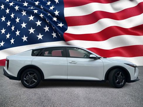 Used 2025 Kia K4 FWD image 5