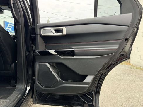 Used 2022 Ford Explorer ST-Line AWD/4WD image 17