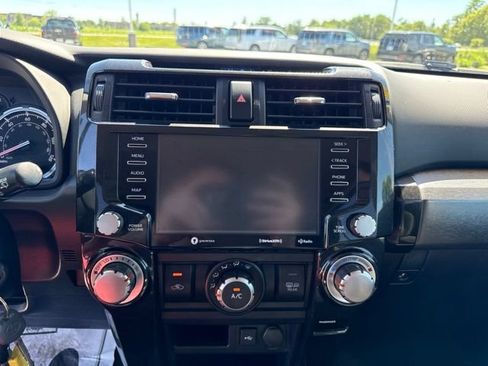 Used 2020 Toyota 4Runner TRD Off-Road AWD/4WD image 24