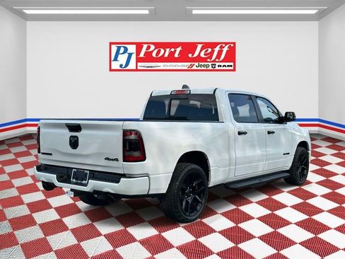 Used 2023 RAM 1500 Laramie AWD/4WD image 4