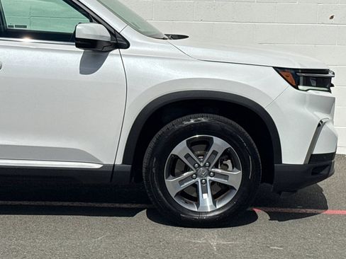 Used 2024 Honda Pilot EX-L image 35