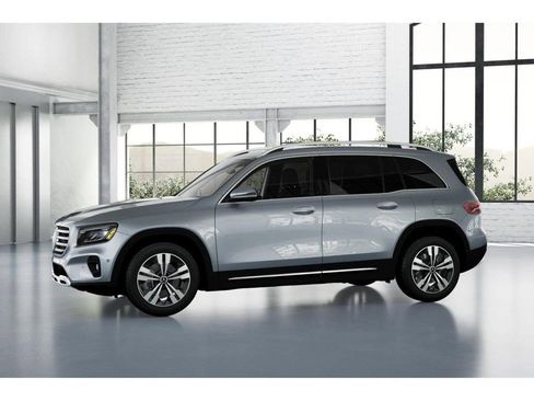 Certified 2025 Mercedes-Benz GLB 250 4MATIC image 36