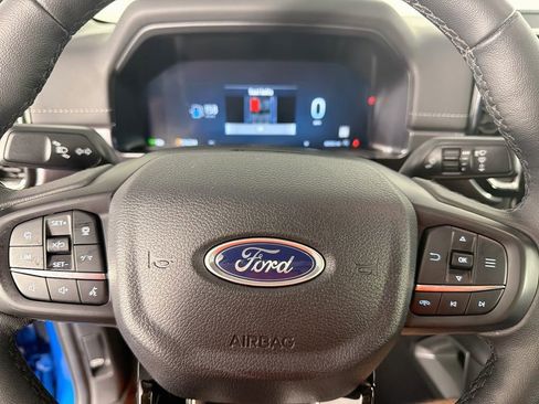 Used 2025 Ford Ranger Lariat w/ FX4 Off-Road Package AWD/4WD image 16