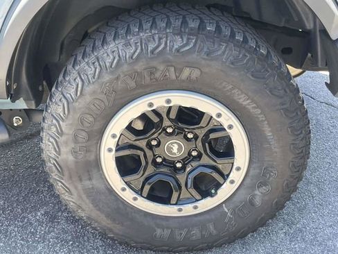 Used 2022 Ford Bronco Black Diamond w/ Sasquatch Package AWD/4WD image 11