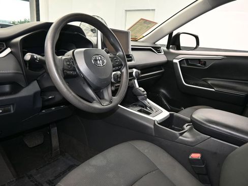 Used 2023 Toyota RAV4 LE image 12