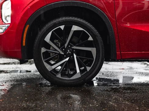 Used 2024 Mitsubishi Outlander SEL image 12