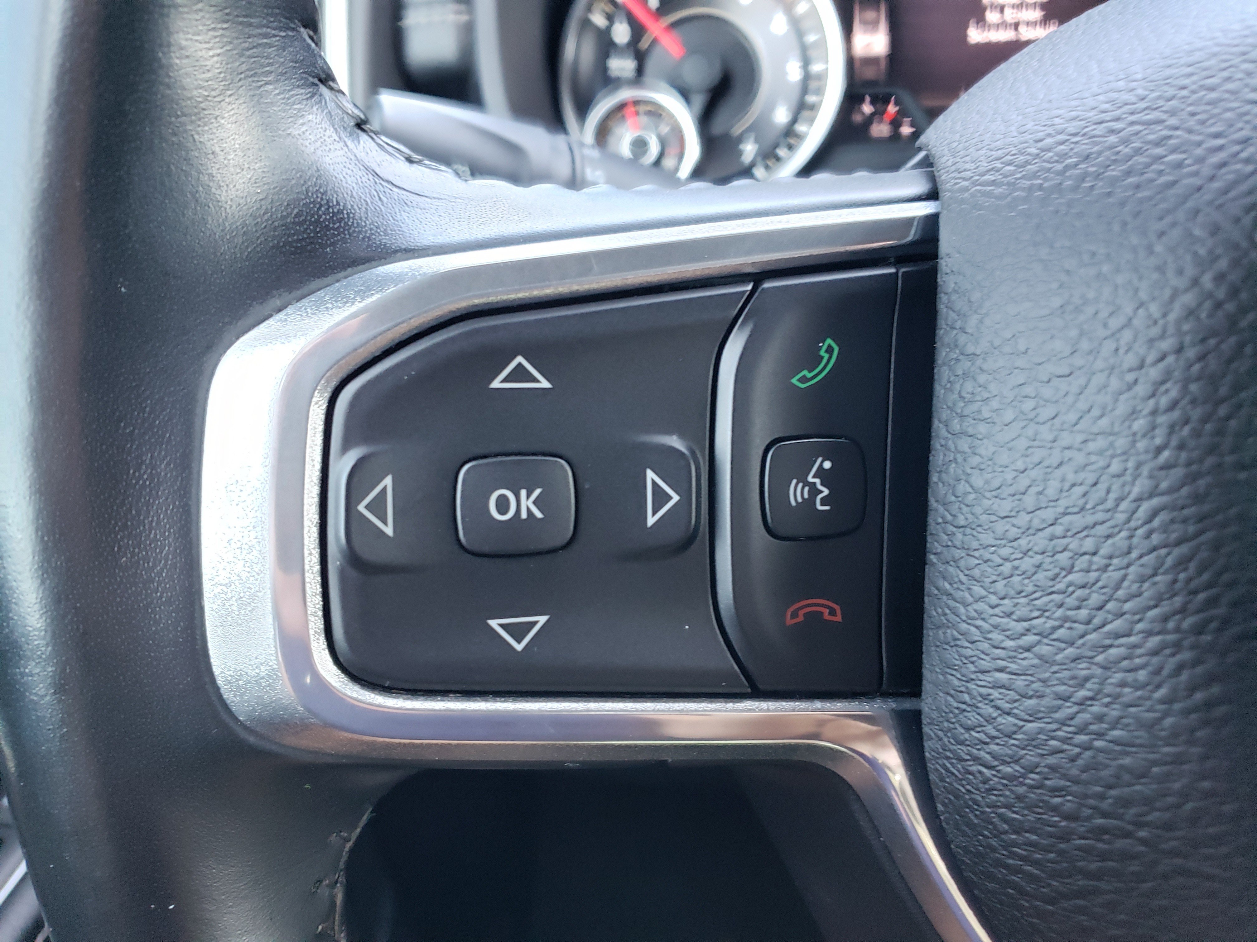 Used 2021 RAM 1500 Laramie w/ Sport Appearance Package AWD/4WD image 14