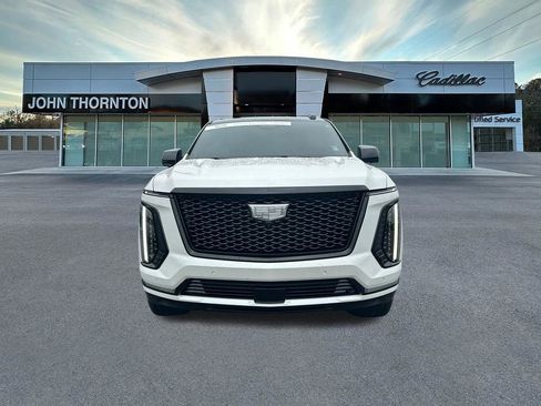 Certified 2025 Cadillac Escalade Sport Platinum AWD/4WD image 2