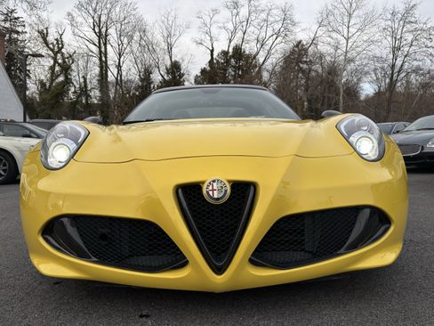Used 2016 Alfa Romeo 4C Base image 8