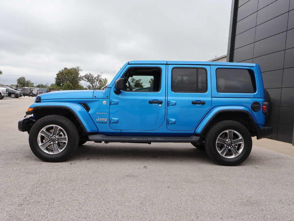 Used 2022 Jeep Wrangler Unlimited Sahara AWD/4WD image 2