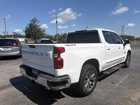 Used 2022 Chevrolet Silverado 1500 LT AWD/4WD image 6