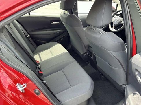 Used 2020 Toyota Corolla LE image 10