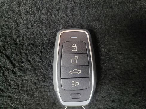 Used 2018 INFINITI Q50 Luxe w/ Essential Package (2.0T Luxe) RWD image 32
