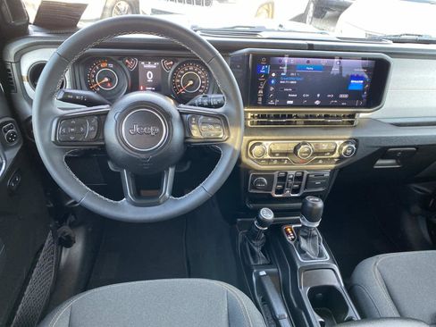 Certified 2025 Jeep Wrangler Sport S image 11