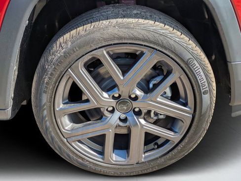 New 2026 Jeep Compass Latitude w/ Sun and Sound Group image 35