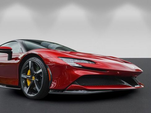 Certified 2022 Ferrari SF90 Stradale AWD/4WD image 9