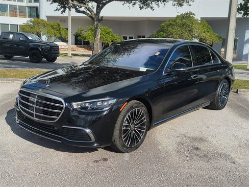 Used 2022 Mercedes-Benz S 580 S 580 w/ Rear Seat Package image 9