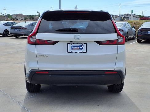 Used 2024 Honda CR-V LX image 6