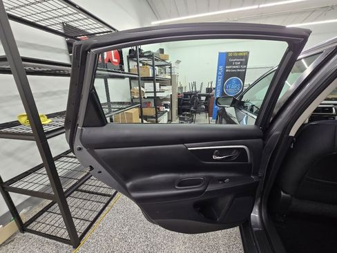 Used 2017 Nissan Altima 2.5 SV image 23