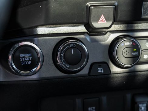 Used 2023 Toyota Tacoma TRD Off-Road image 26