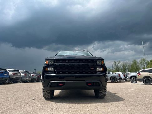 Used 2021 Chevrolet Silverado 1500 Custom Trail Boss w/ Midnight Edition AWD/4WD image 4