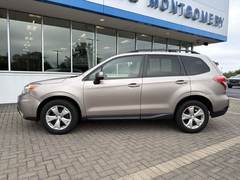 Used 2014 Subaru Forester 2.5i Premium w/ All-Weather Package AWD/4WD image 2