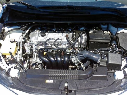 Used 2021 Toyota Corolla LE FWD image 17