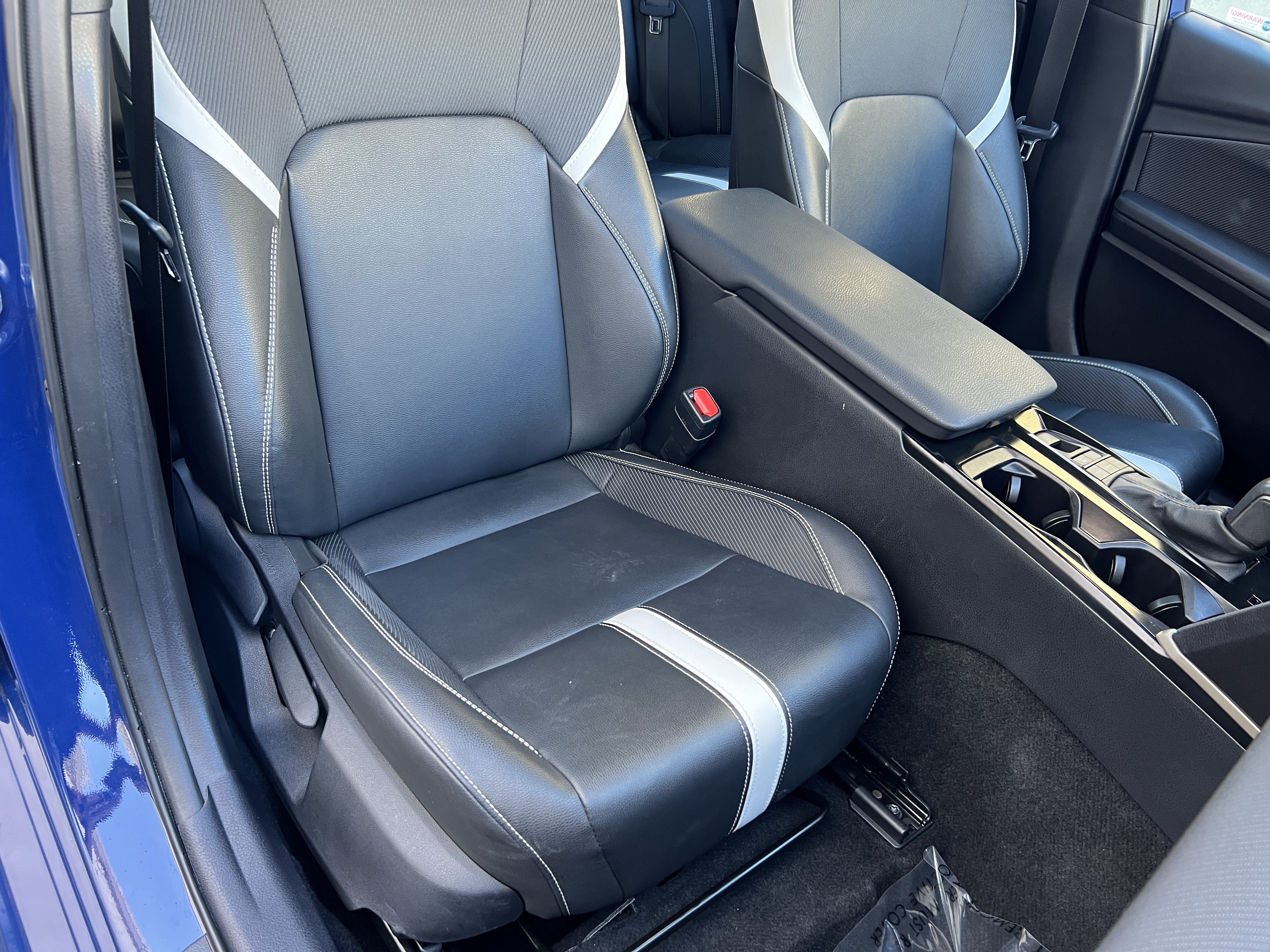 Used 2025 Toyota Camry SE FWD image 24