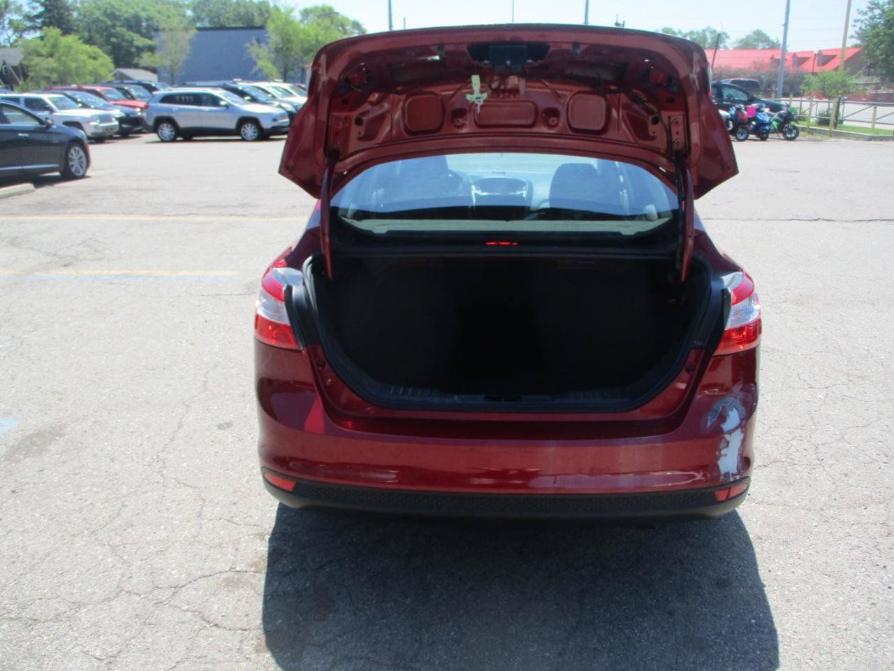 Used 2013 Ford Focus SE FWD image 6