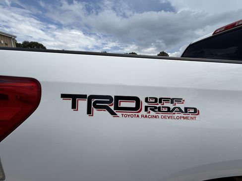 Used 2012 Toyota Tundra Limited w/ Memory Pkg AWD/4WD image 33