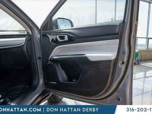 Used 2022 Jeep Compass Limited AWD/4WD image 23
