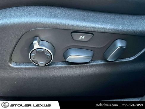 Used 2024 Cadillac XT4 Premium Luxury image 23