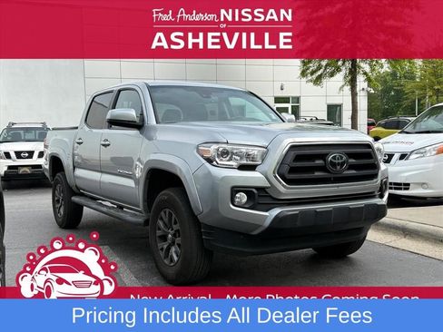 Used 2023 Toyota Tacoma SR5 AWD/4WD image 1