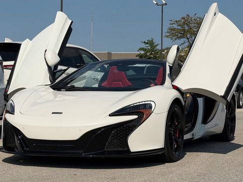 Used 2015 McLaren 650S Spider RWD image 15