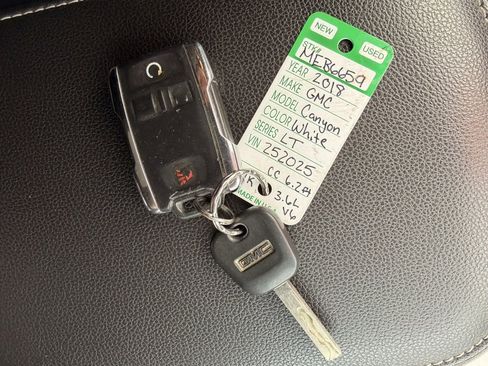 Used 2018 GMC Canyon SLT image 55