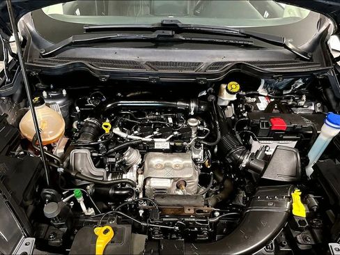 Used 2019 Ford EcoSport SE w/ SE Convenience Package image 9