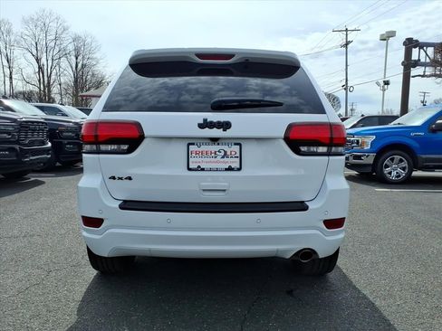 Used 2021 Jeep Grand Cherokee Laredo X image 21